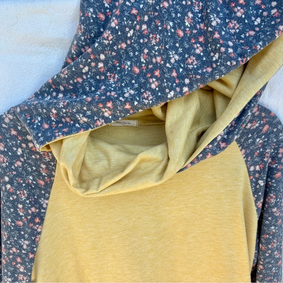 12pm by Mon Ami Hoodie - Picture 1 of 6